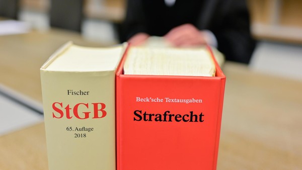 Von Schlägen und Würgen: Brutaler Überfall in Salzgitter vor Gericht