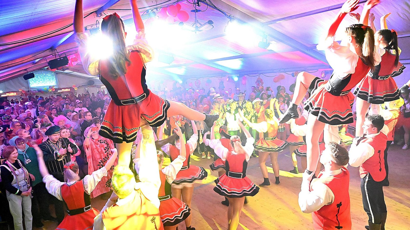 Drei-Top-Events-an-einem-Wochenende-Es-gibt-noch-Karten-f-r-Boeler-Herrensitzung