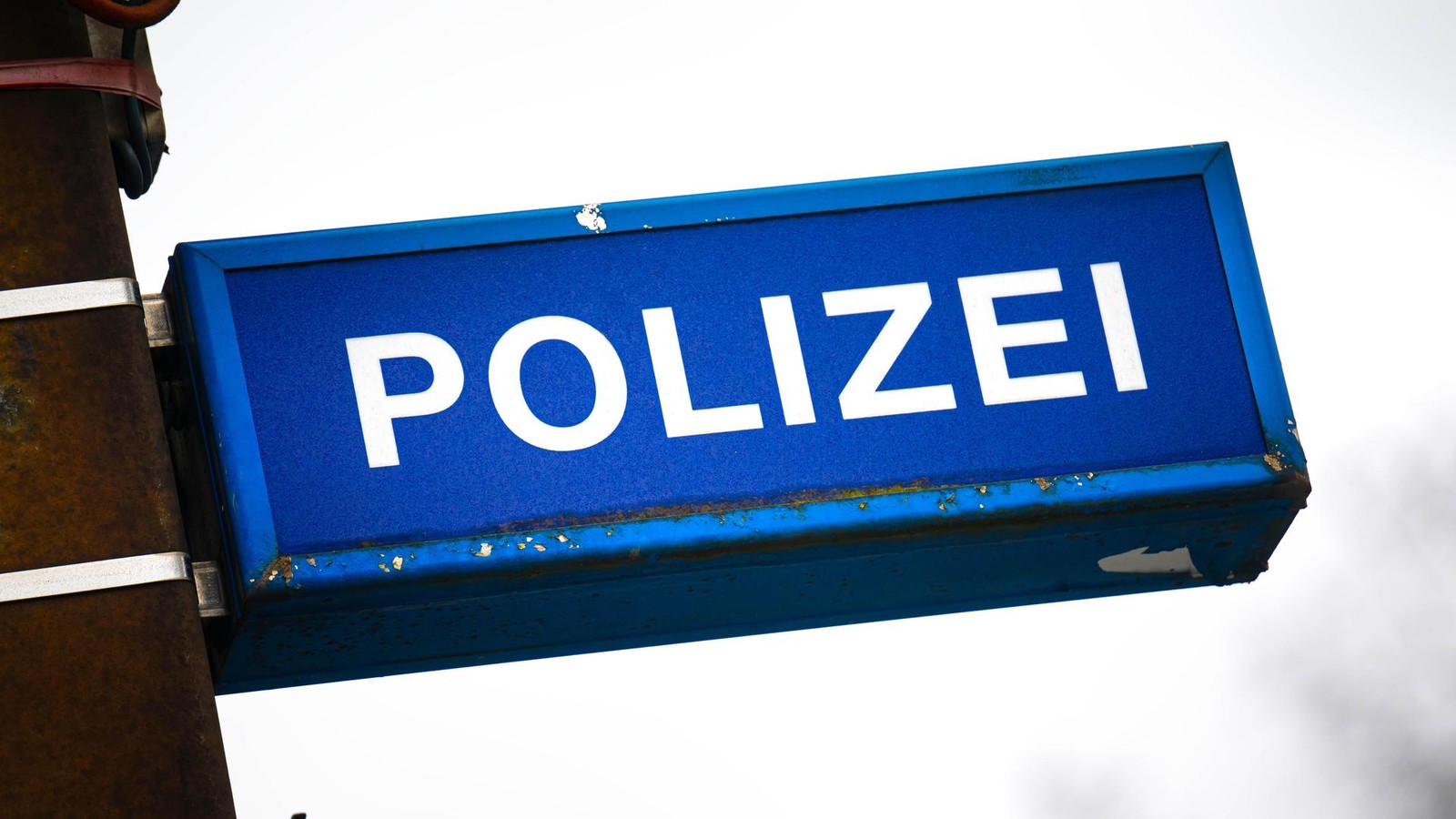 Kyffh-userkreis-Crash-verursacht-und-gefl-chtet