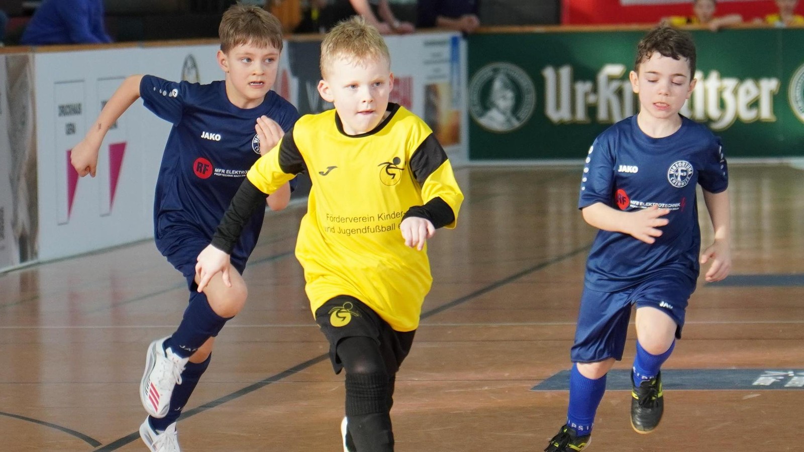 Bambini-Cup-der-Nachwuchs-Fu-baller-geht-an-den-VfL-Halle-96