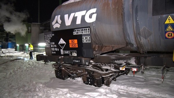 Zu viel Schnee auf den Gleisen: Güterzug entgleist auf der Veddel