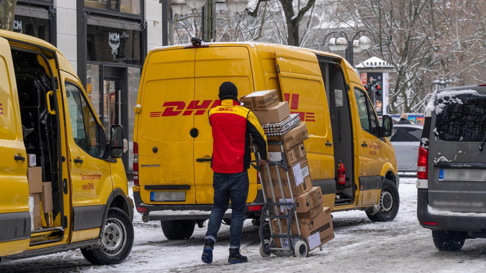 -H-here-Gewalt-DHL-stellte-Pakete-in-Hamburg-nicht-zu-Kundin-ver-rgert