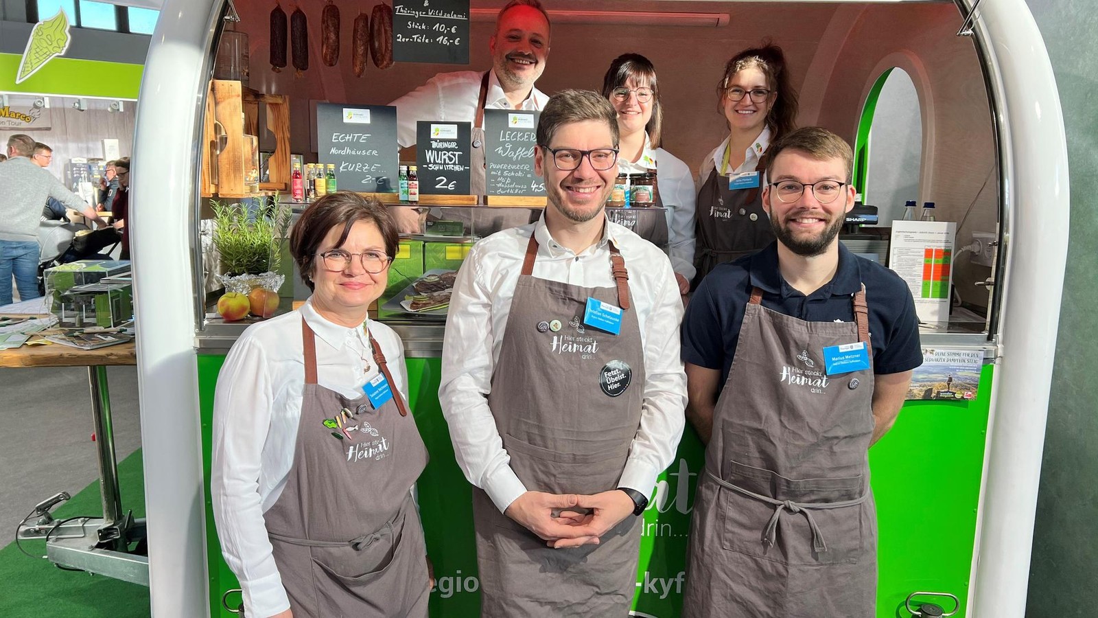 Kyffh-userkreis-Mit-Slush-Eis-statt-Bergen-von-Papier-zur-Gr-nen-Woche-nach-Berlin