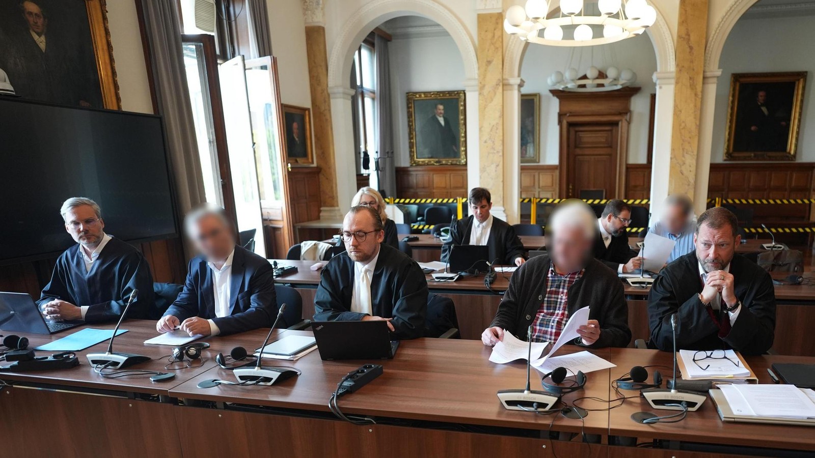 Krebsarzt-Dr-F-zum-zweiten-Mal-vor-der-Gro-en-Strafkammer