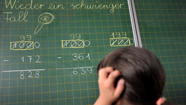 Niedersachsens Kultusministerium: Schaffen schriftliche Division nicht ab