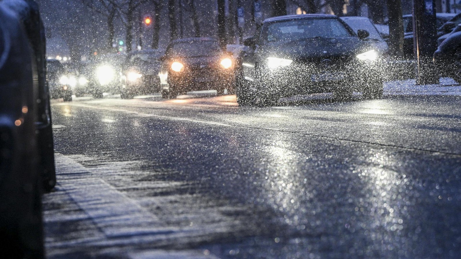 Unwetter-Warnung-f-r-Berlin-Hohe-Gl-tte-Gefahr-durch-gefrierenden-Regen