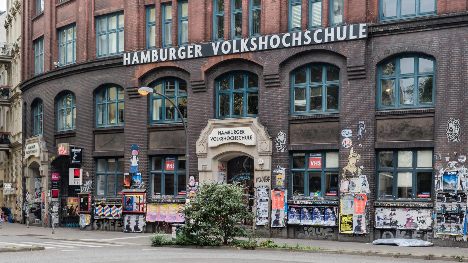 KI-Kurse-boomen-Hamburger-Volkshochschule-feiert-Rekord