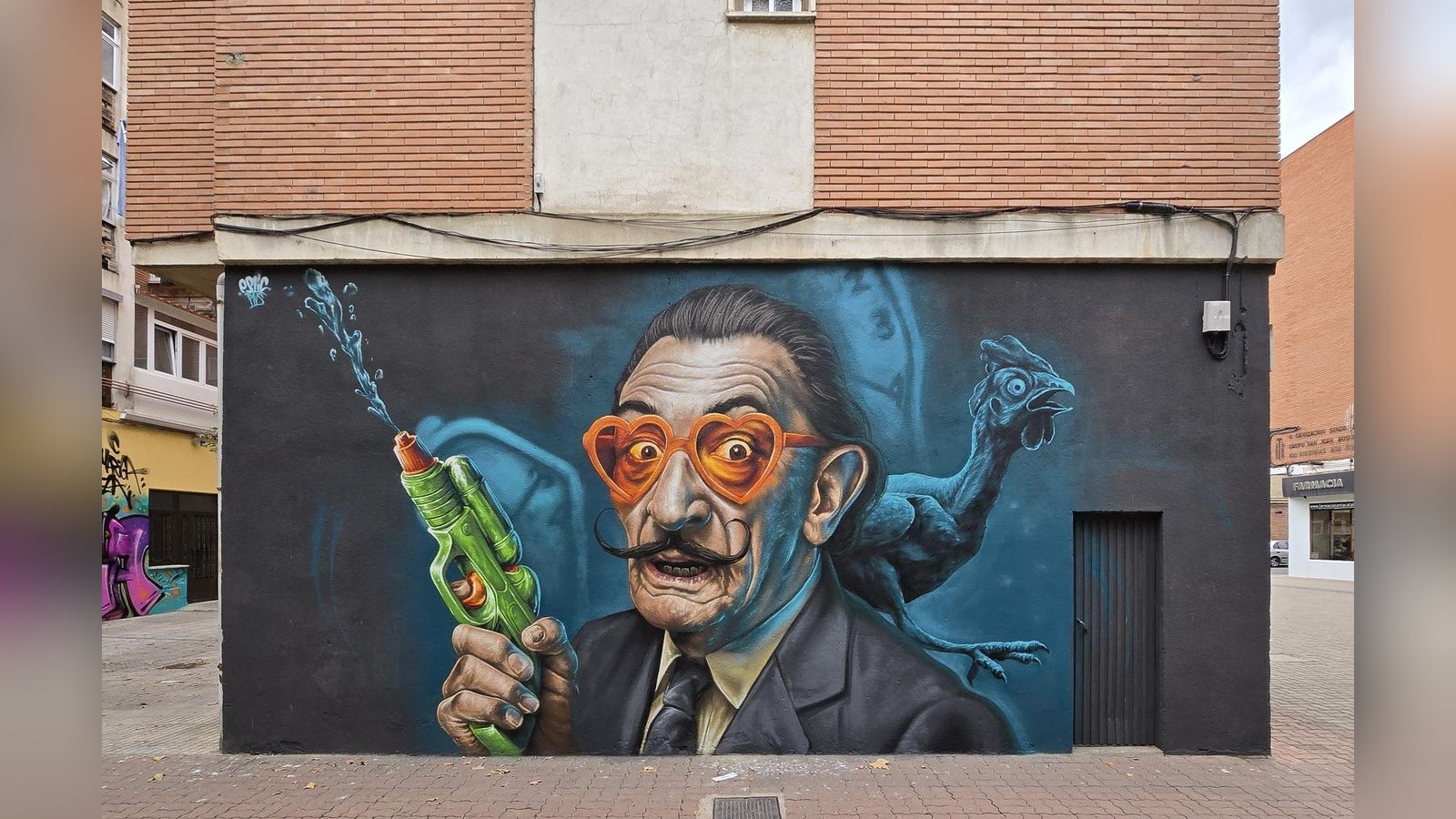 Coole-Streetart-in-altehrw-rdiger-Drostei-Portr-ts-der-Stra-enkunst