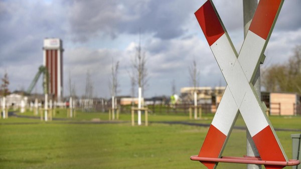 Bahnanschluss Kamp-Lintfort: Weiterer Schritt auf dem Weg durch den Zechenpark
