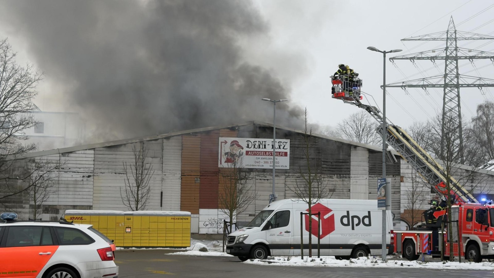 Autowerkstatt-geht-in-Flammen-auf-Bev-lkerung-wird-per-App-gewarnt