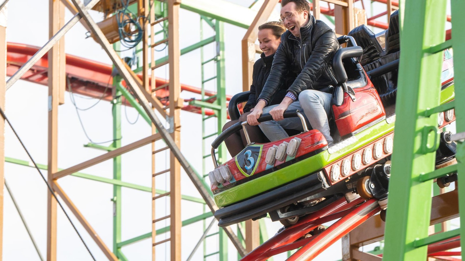 Er-ffnung-im-Fr-hjahr-Achterbahn-im-Berliner-Umland-entsteht