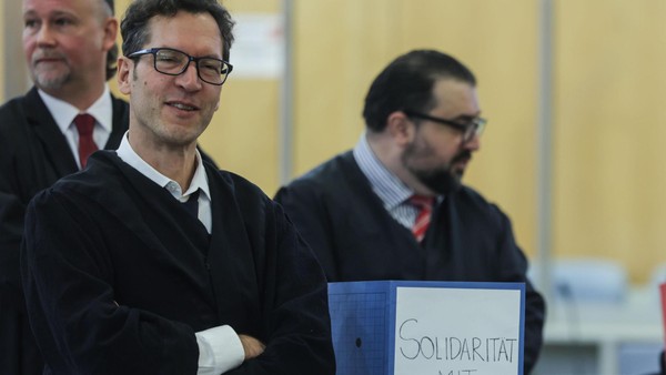 Sie sollen Rechte gejagt haben: Prozess gegen sechs Antifaschisten