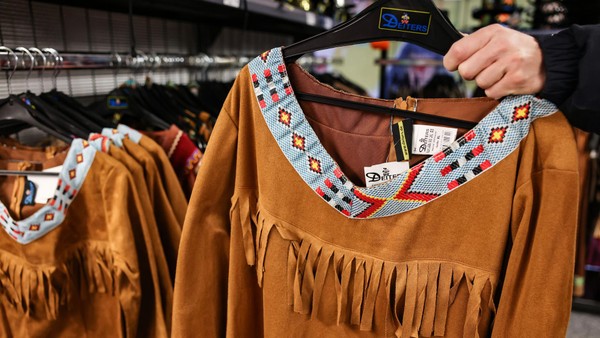 Kontroverse Karnevalskostüme: „Wer sich stört, soll wegschauen“