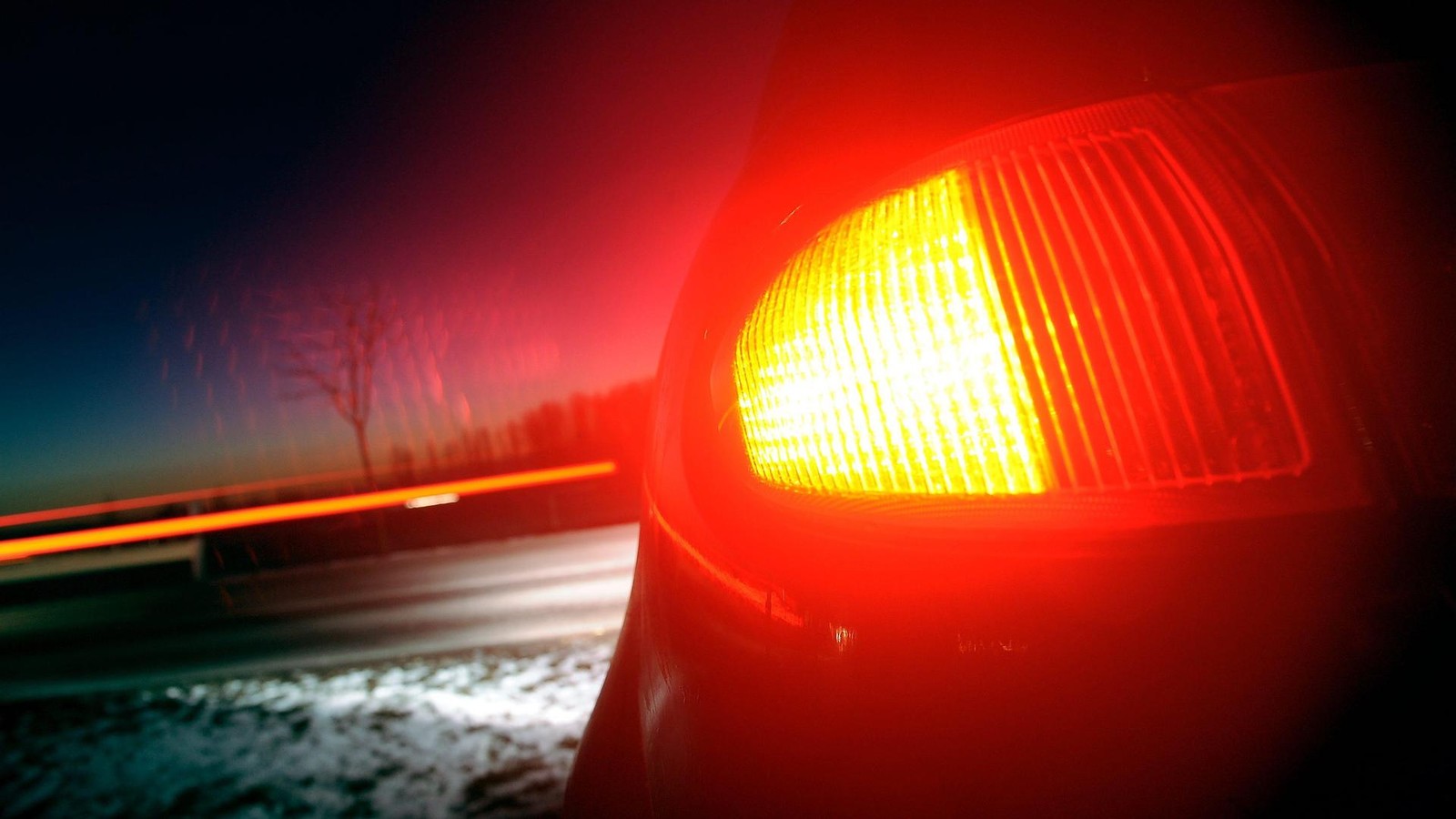 Duell-auf-der-Landstra-e-Wie-die-Auseinandersetzung-zwischen-einem-VW-Fahrer-und-einer-Frau-endete