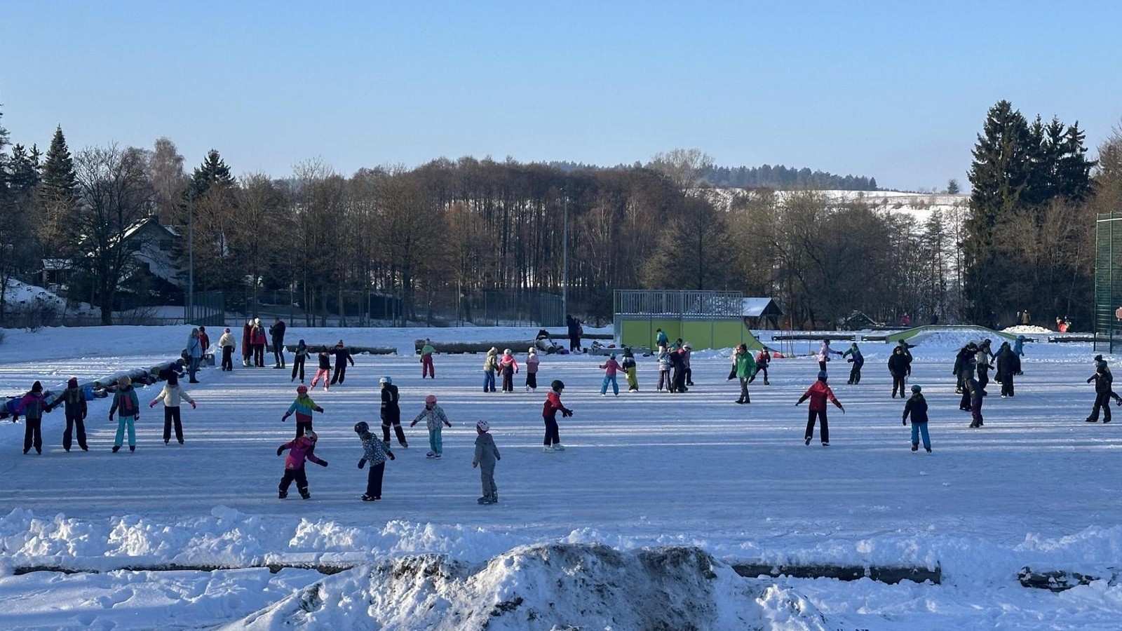 -Eine-Schule-braucht-einen-Kopf-Saale-Orla-Landrat-verteidigt-Neuausschreibung-der-Schulleitung