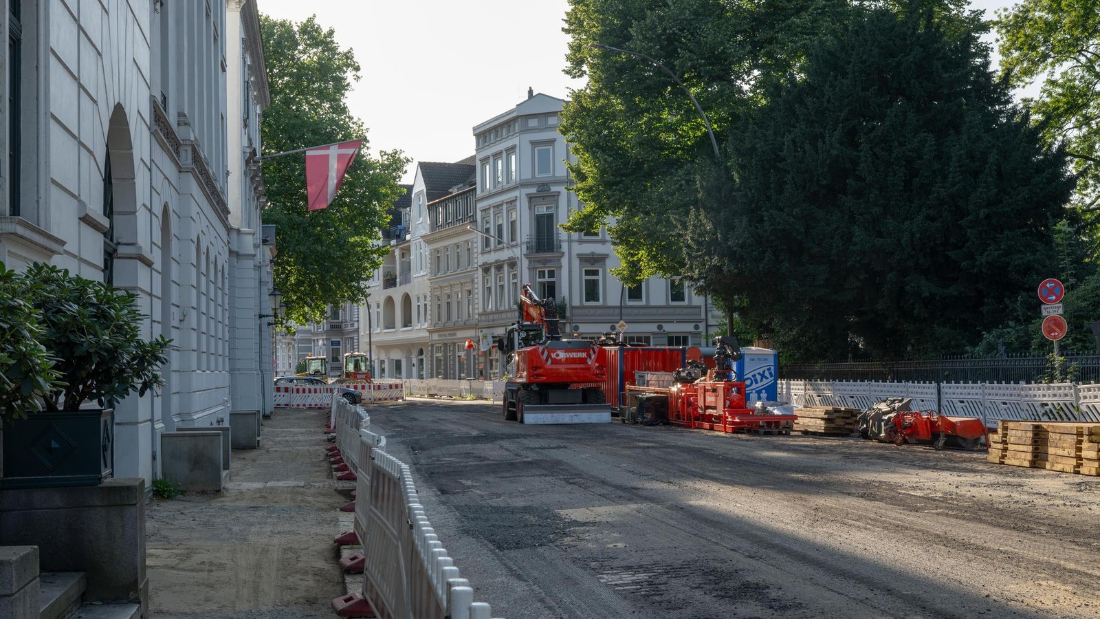 Elbchaussee-bleibt-bis-Sommer-voll-gesperrt-Unmut-w-chst-gewaltig