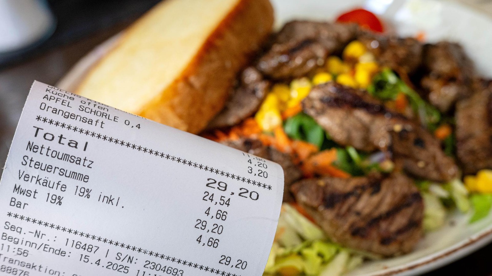 Mehrwertsteuersenkung-Wird-der-Restaurantbesuch-jetzt-billiger-