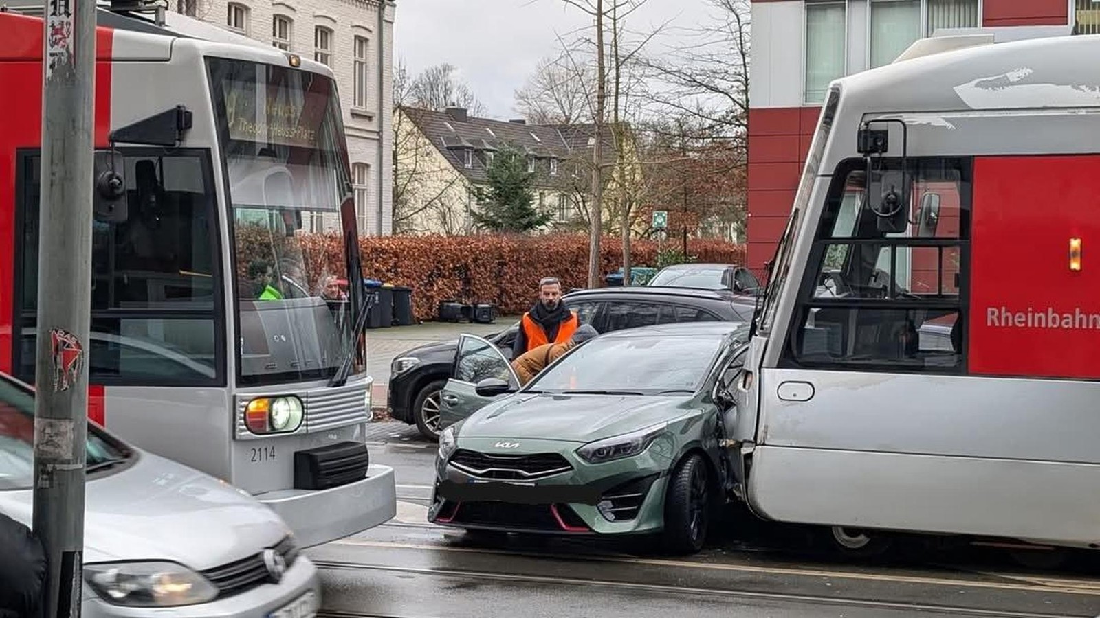 Ungew-hnlich-viele-Unf-lle-in-D-sseldorf-Rheinbahn-fehlen-Fahrzeuge-die-Folgen