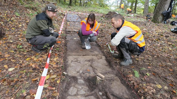 Forschungsgrabung in Walbeck bei Helmstedt enthüllt Spuren aus einstigem KZ-Außenlager
