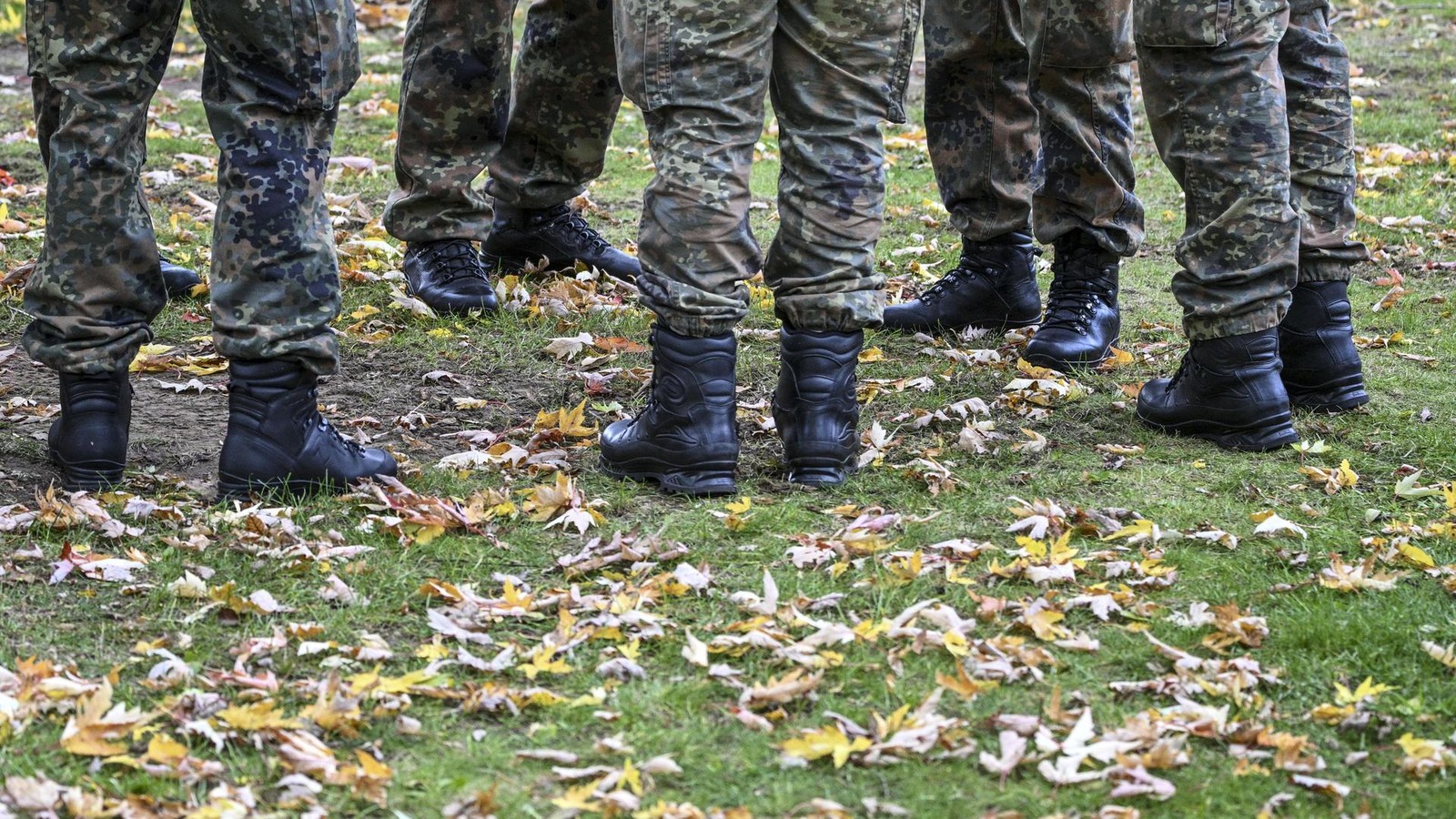 Bundeswehr-Skandal-in-Zweibr-cken-Neun-Entlassungen-bei-Fallschirmj-gern