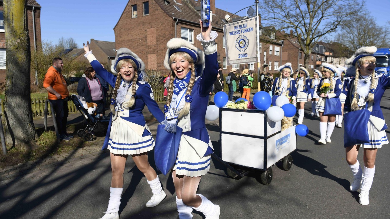 KG-Blau-Weisse-Funken-F-r-welche-Sitzungen-es-noch-Karten-gibt