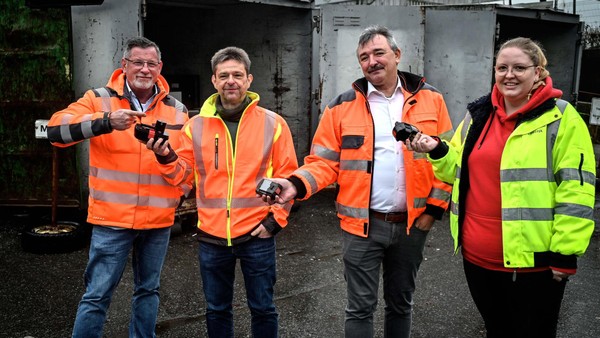 Brandgefährlich: Sperrmüll in Säcken und dreiste Lügen auf Velberts Wertstoffhof