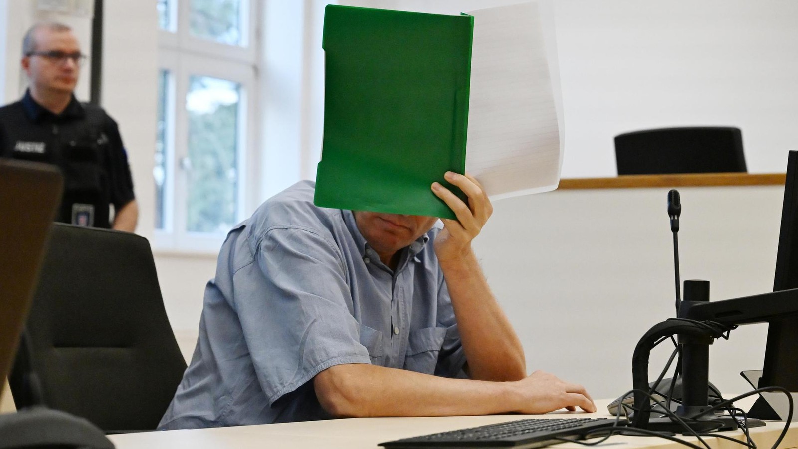 erfurter-lehrer-gesteht-68-f-lle-sexuellen-missbrauchs-zweier-sch-lerinnen