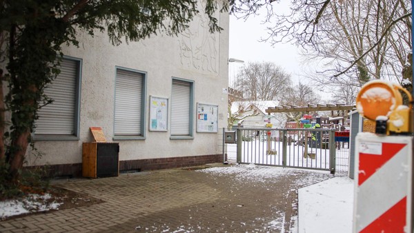 Asbest in Duisburger Kita besorgt Eltern: Wie der Besitzer reagiert