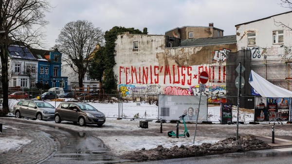 „Schandfleck“ längst abgerissen – Rätselraten um großes Grundstück in Eimsbüttel
