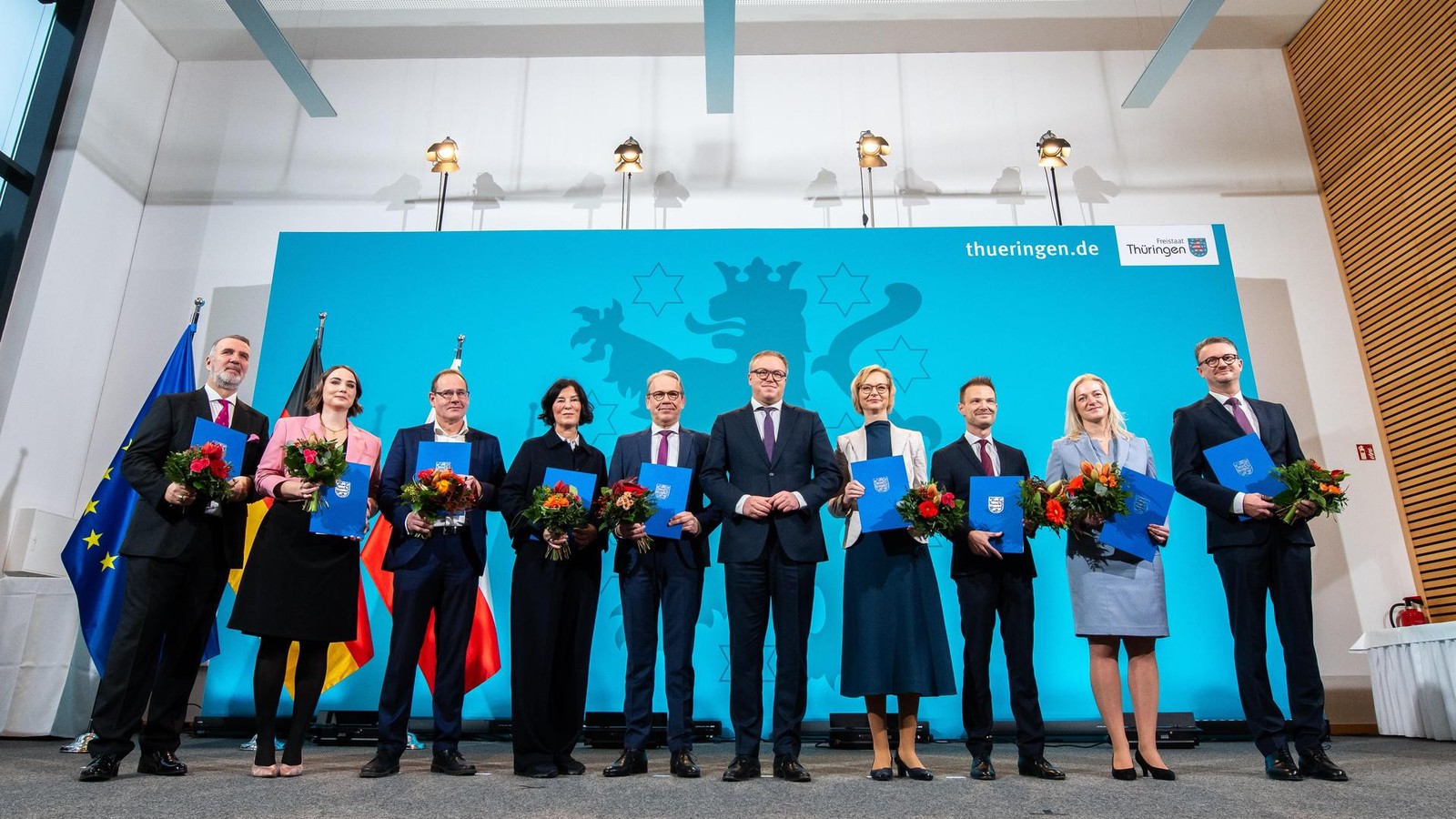 Mehr-als-11-000-Euro-im-Monat-Aber-ministerielle-Spitzenposten-bleiben-fest-in-M-nnerhand