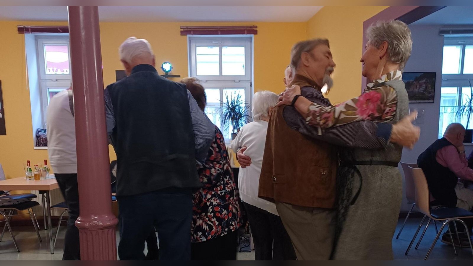 Weil-der-Stadt-Personal-fehlt-Senioren-bangen-um-ihren-Club-in-der-Weitergasse