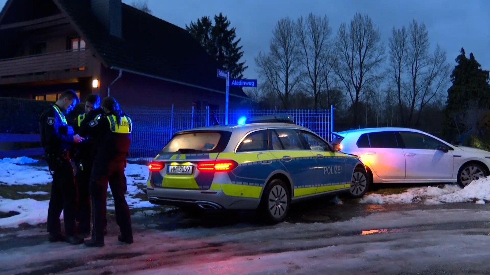 Wilde-Verfolgungsjagd-in-Billstedt-Wetterlage-bremst-Polizeiwagen-aus