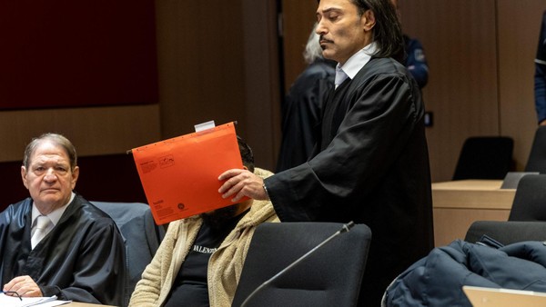 Polizist ordert „Koks“ in Herner Barber-Shop: Hohe Strafen für drei Dealer