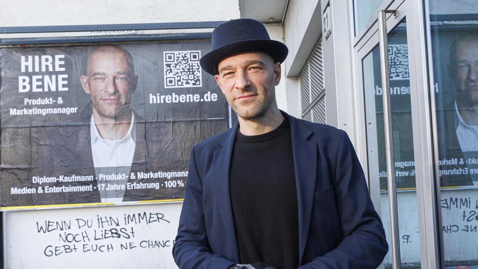 Ungew-hnliche-Jobsuche-Hamburger-pr-sentiert-sich-auf-XXL-Plakaten