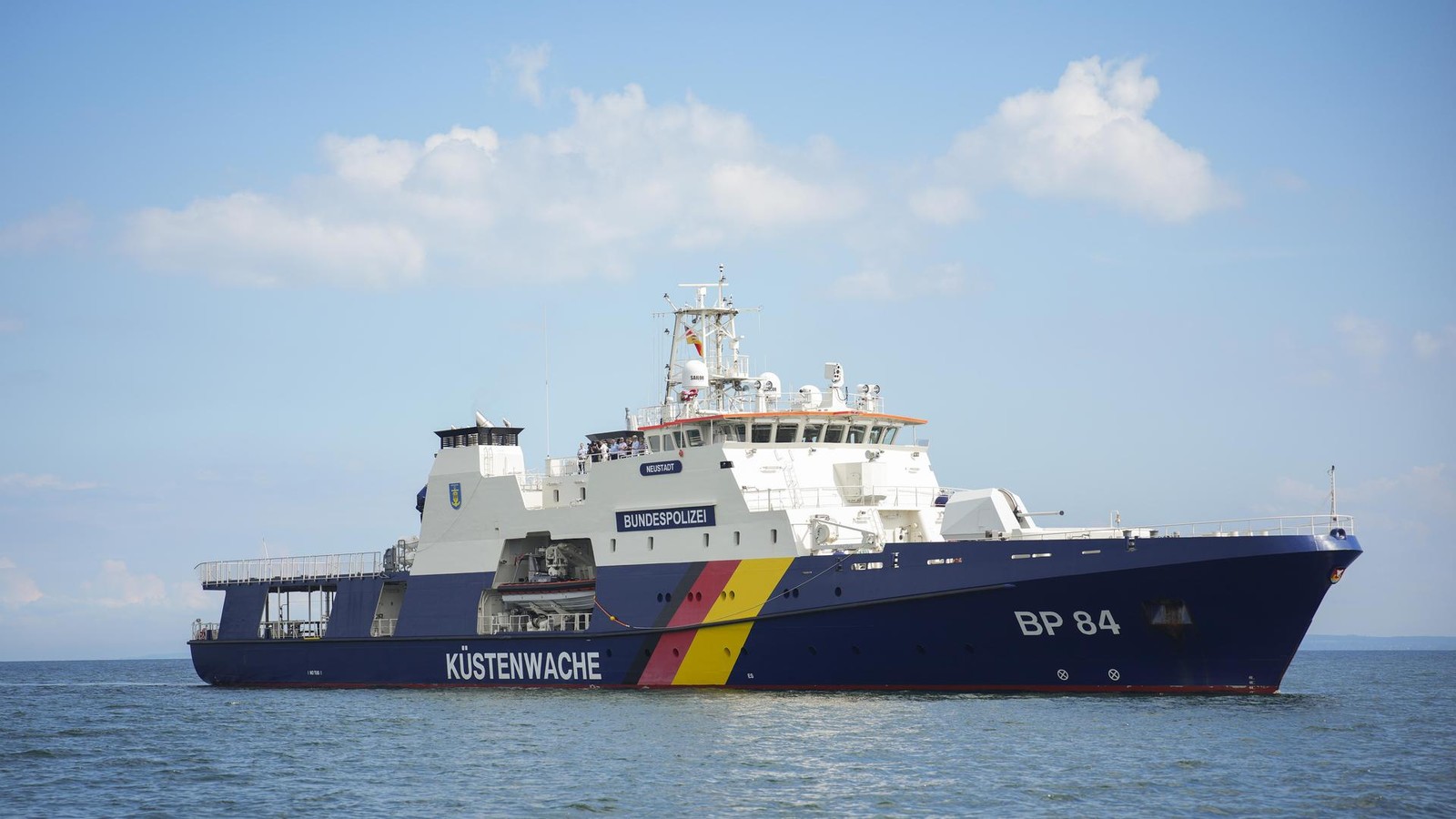 Russische-Schiffe-in-der-Ostsee-Bundespolizei-im-Einsatz