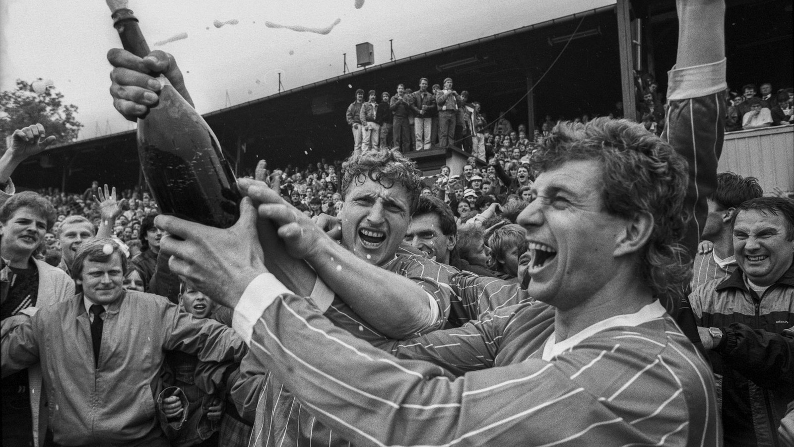 Rot-Wei-Erfurts-Jahrhundertspieler-verr-t-Ich-hatte-ein-Angebot-aus-Jena-