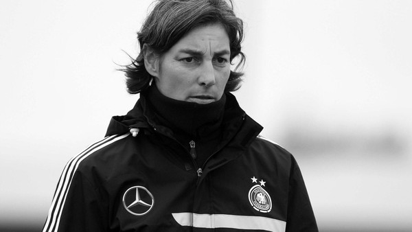 Nach schwerer Krankheit: Ex-Fußball-Europameisterin Anouschka Bernhard ist tot
