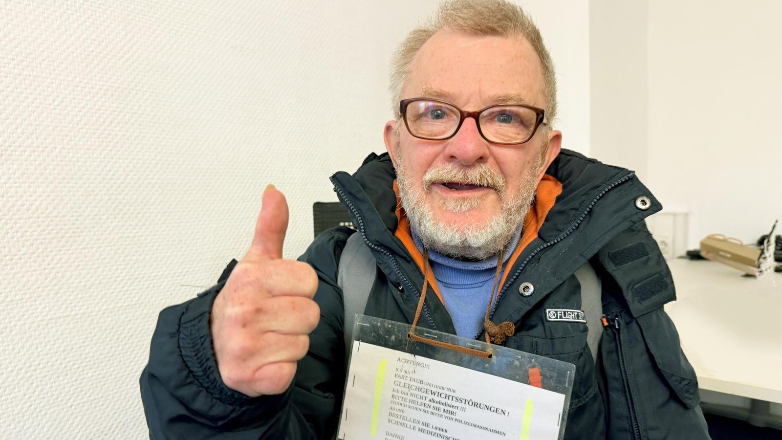 Missverstanden-und-trotzdem-dankbar-Ein-Jenaer-mit-Schild-wird-laut