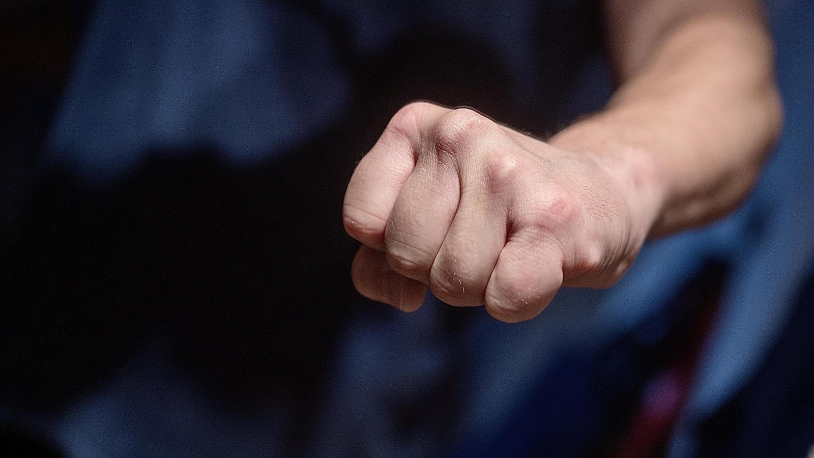 Lieferant-wird-in-Gelsenkirchen-von-Ladeninhabern-geschlagen-und-getreten