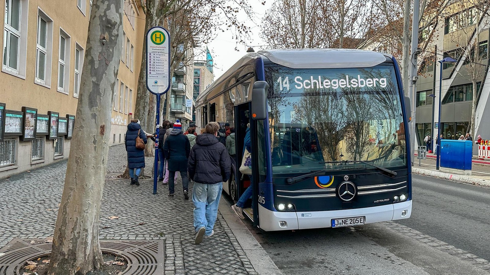 Hitzige-Debatte-um-Buslinie-in-Jena-Ich-habe-nicht-erwartet-dass-ihr-euch-gegenseitig-berzeugt-