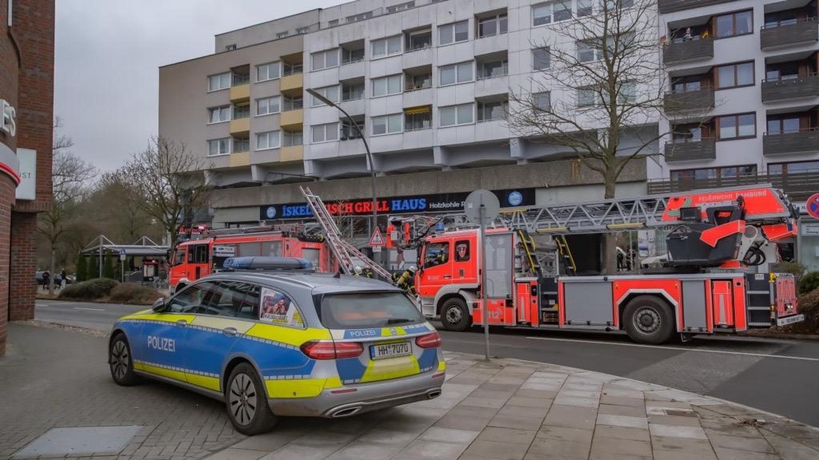 Fettfilter-in-Fischrestaurant-brennt-Polizei-erteilt-Betriebsverbot