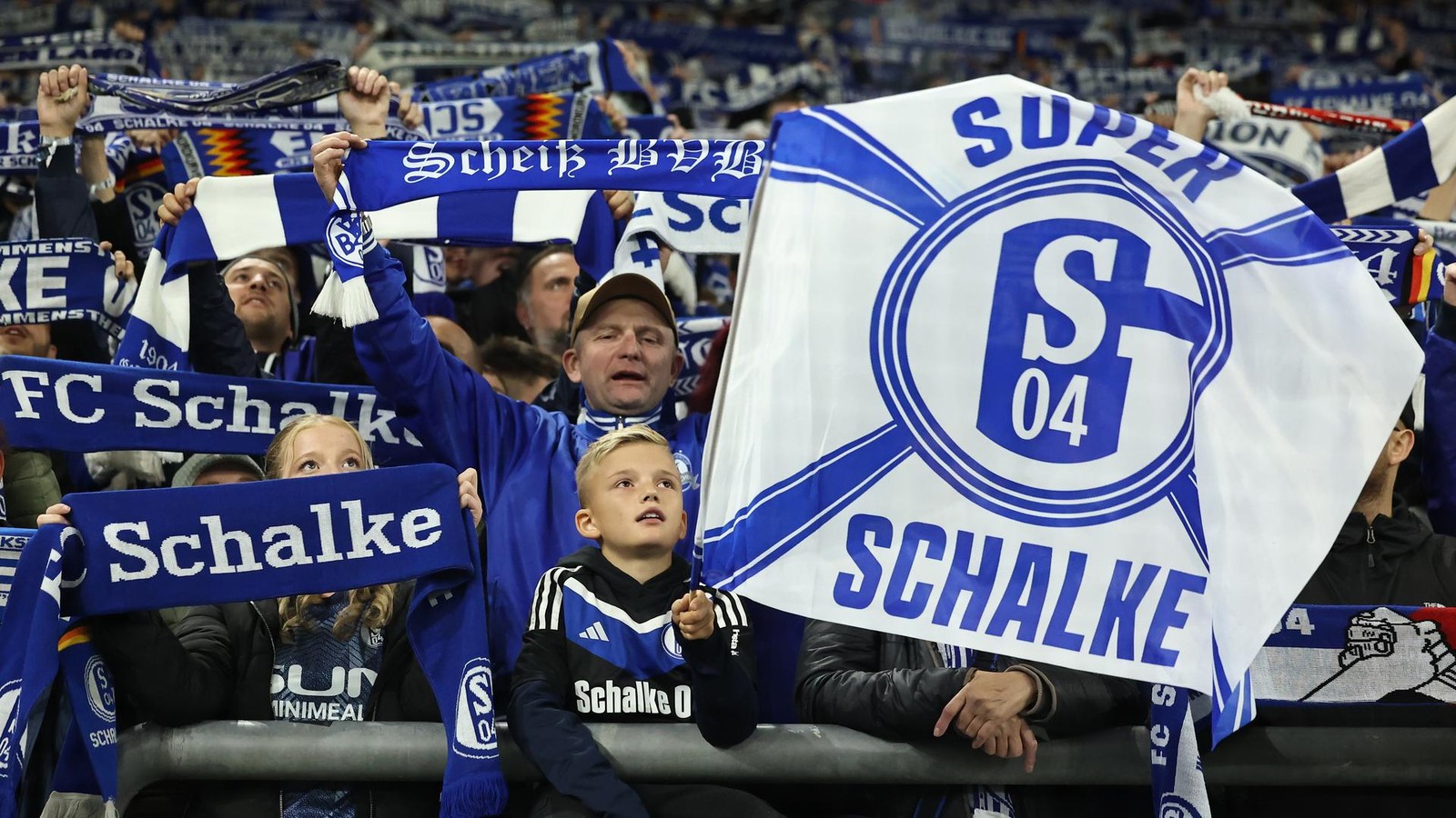 Live-Schalke-04-er-ffnet-mit-Ausw-rtsknaller-bei-Hertha-die-R-ckrunde