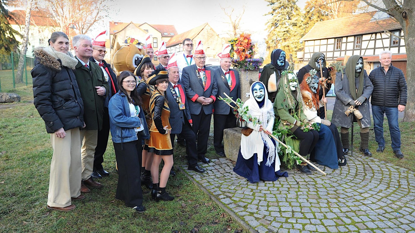 Coburger-Prinzessin-besucht-Galaveranstaltung-in-Gothaer-Ortsteil