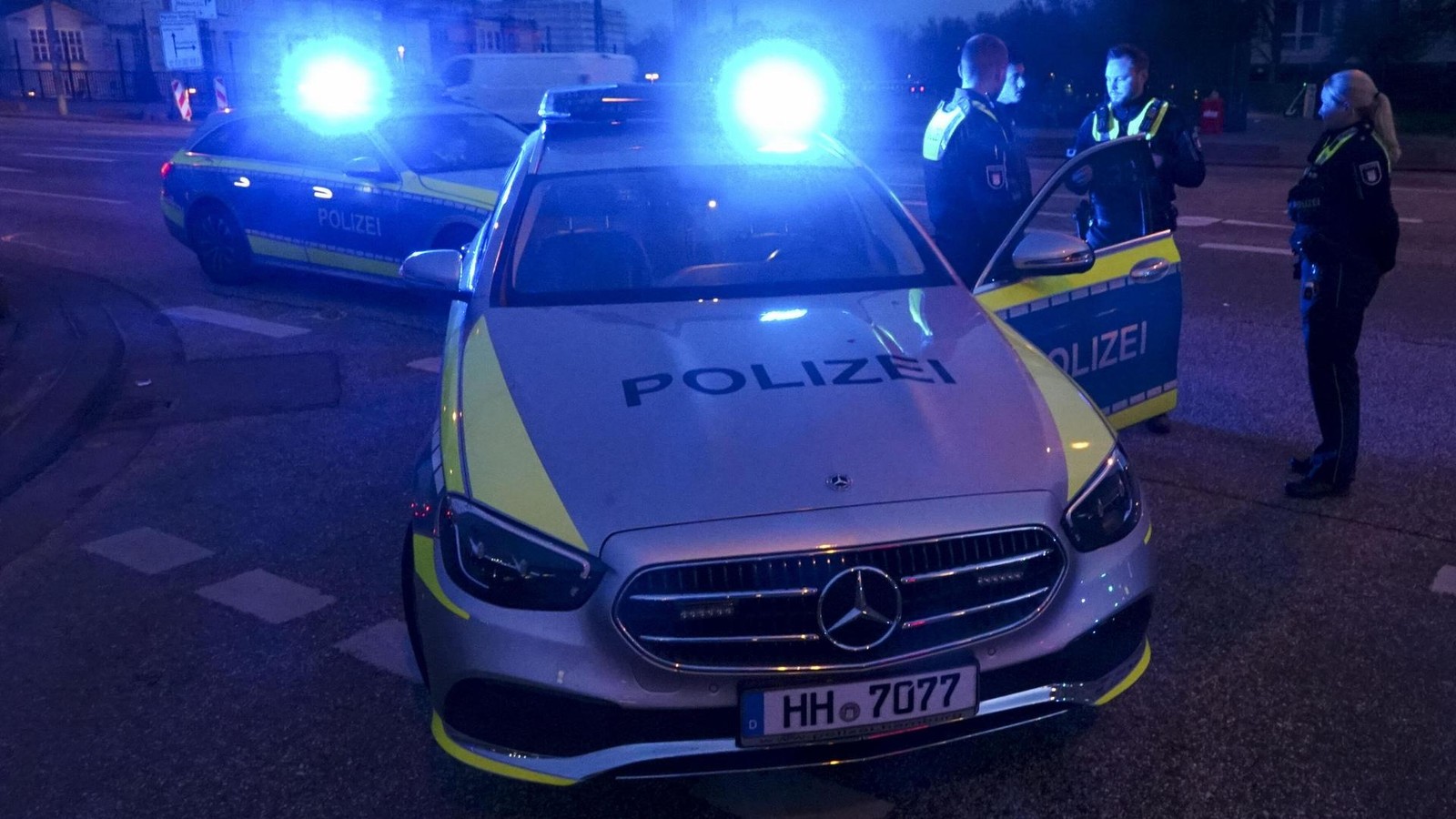 Einbrecher-nahe-der-Alster-ertappt-Polizei-fahndet-mit-Hubschrauber