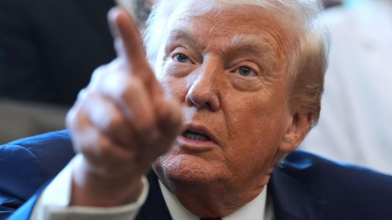 Trump-k-ndigt-neue-Z-lle-an-Jetzt-hilft-nur-noch-die-Blutgr-tsche