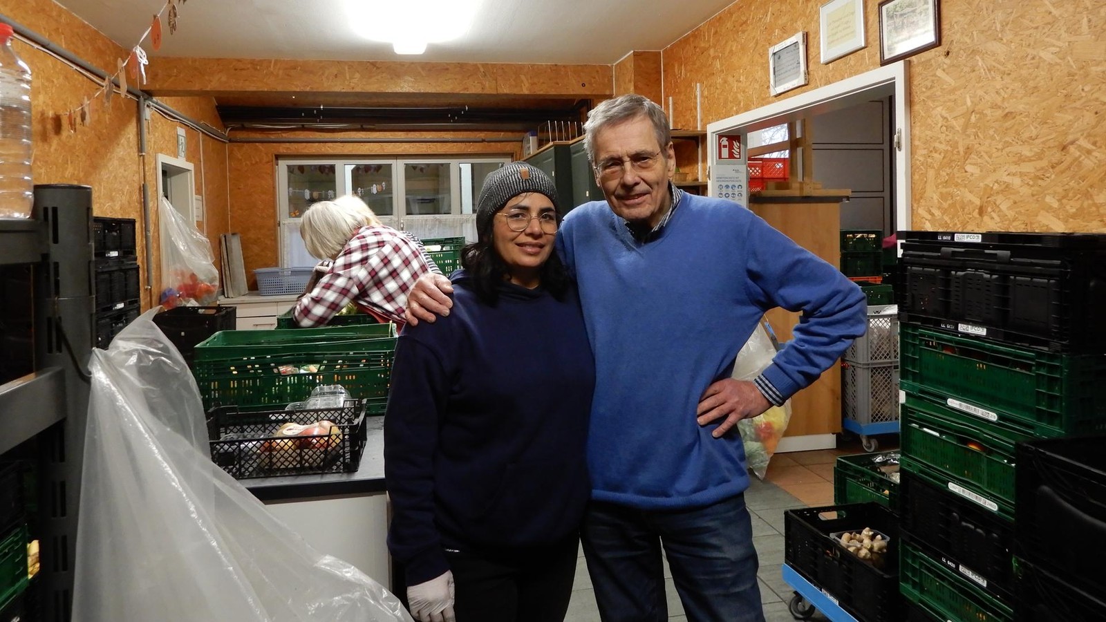 Afghanin-darf-bleiben-Parisa-Hamdard-steckt-voller-Pl-ne