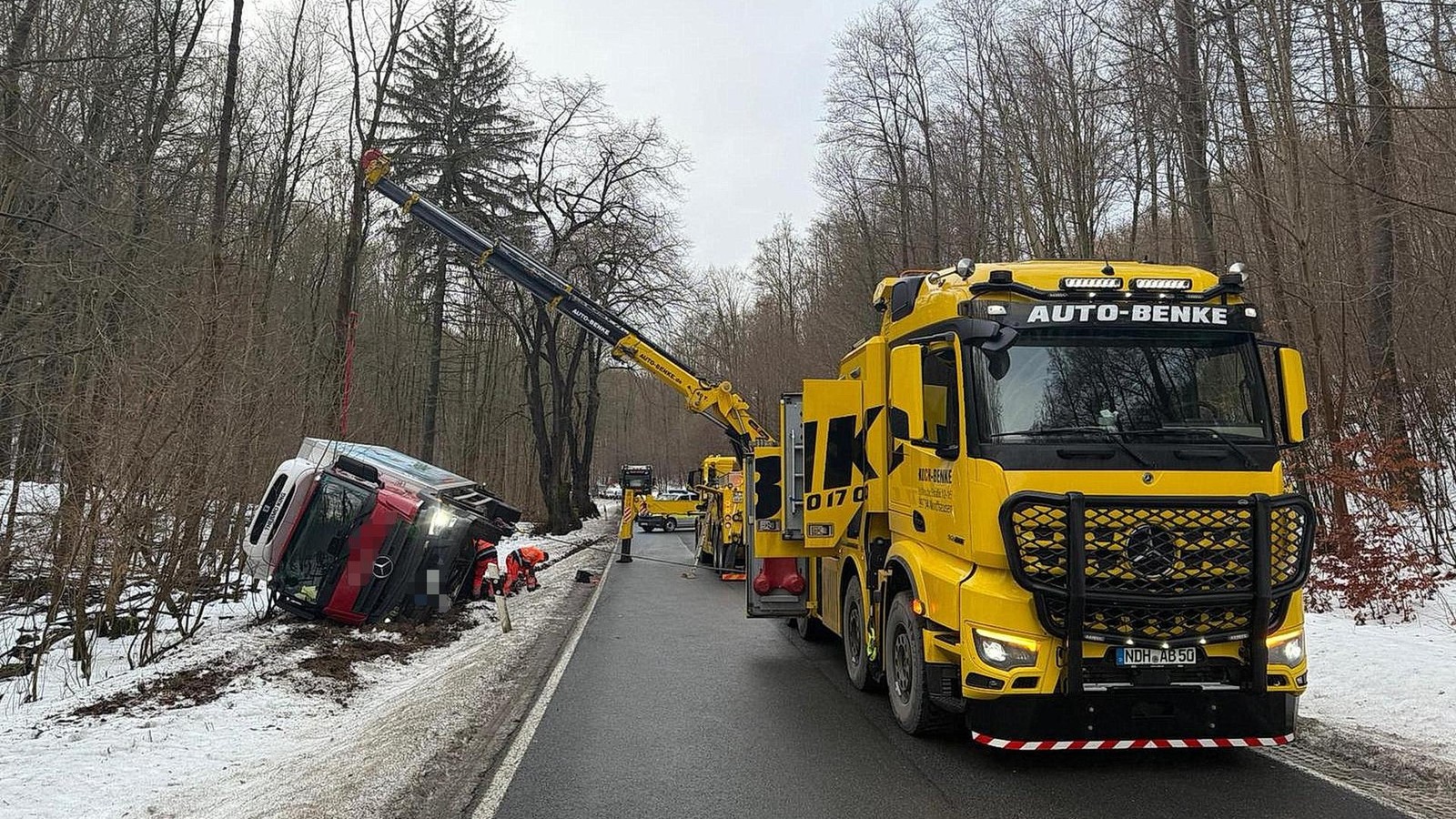 Gl-tteunf-lle-und-Parkplatzkollisionen-f-hren-zu-zahlreichen-Polizeieins-tzen-im-Landkreis-Nordhausen
