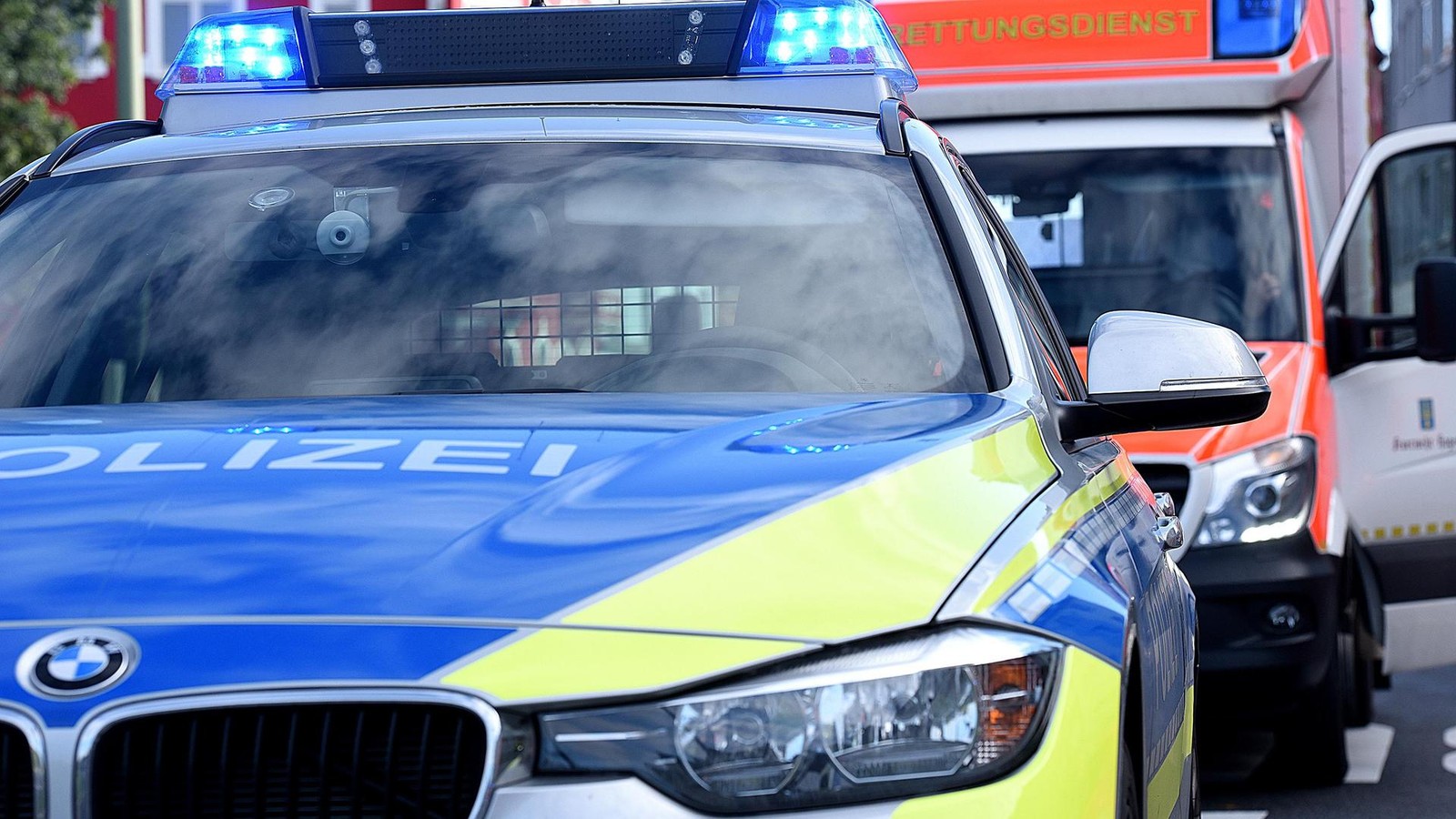 Unfall-mit-vier-Fahrzeugen-in-Gelsenkirchen-drei-Verletzte