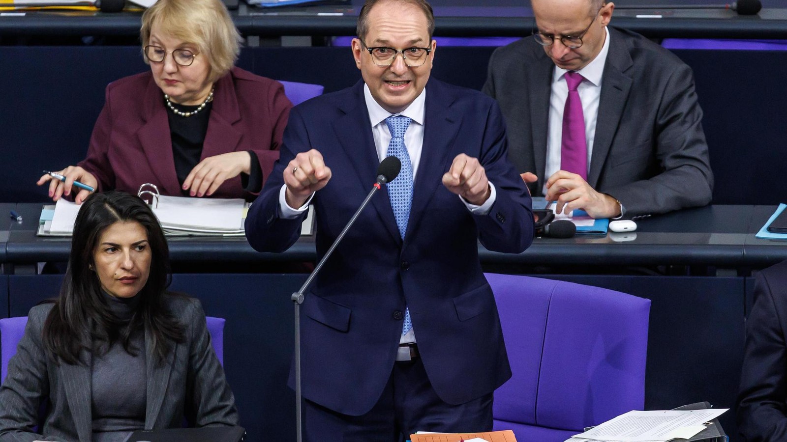 Hinweise-auf-Vulkangruppe-Bundesinnenministerium-setzt-Kopfgeld-aus