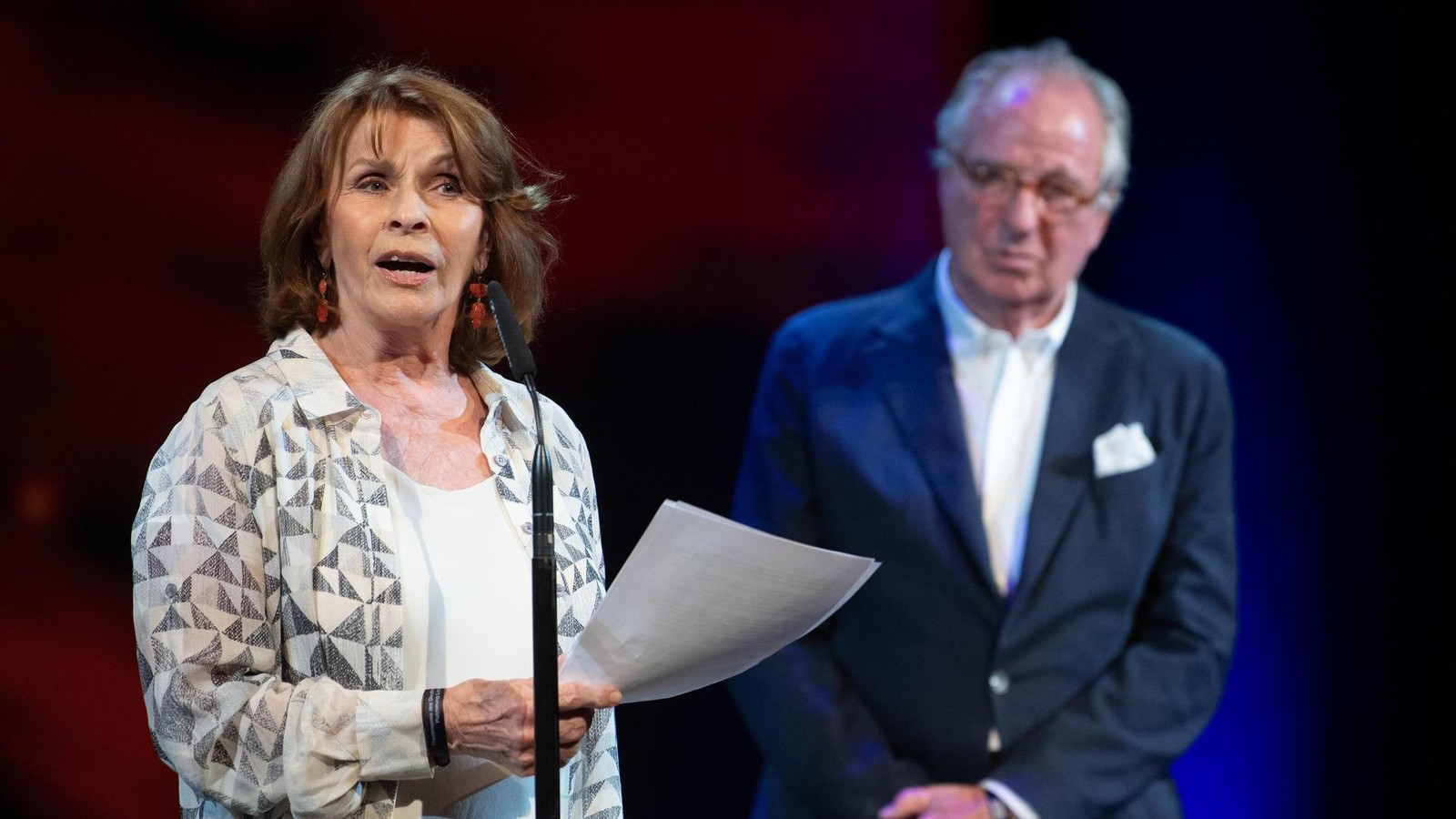 Senta-Berger-schwer-verungl-ckt-Loriot-Abende-mit-Friedrich-von-Thun-fallen-aus